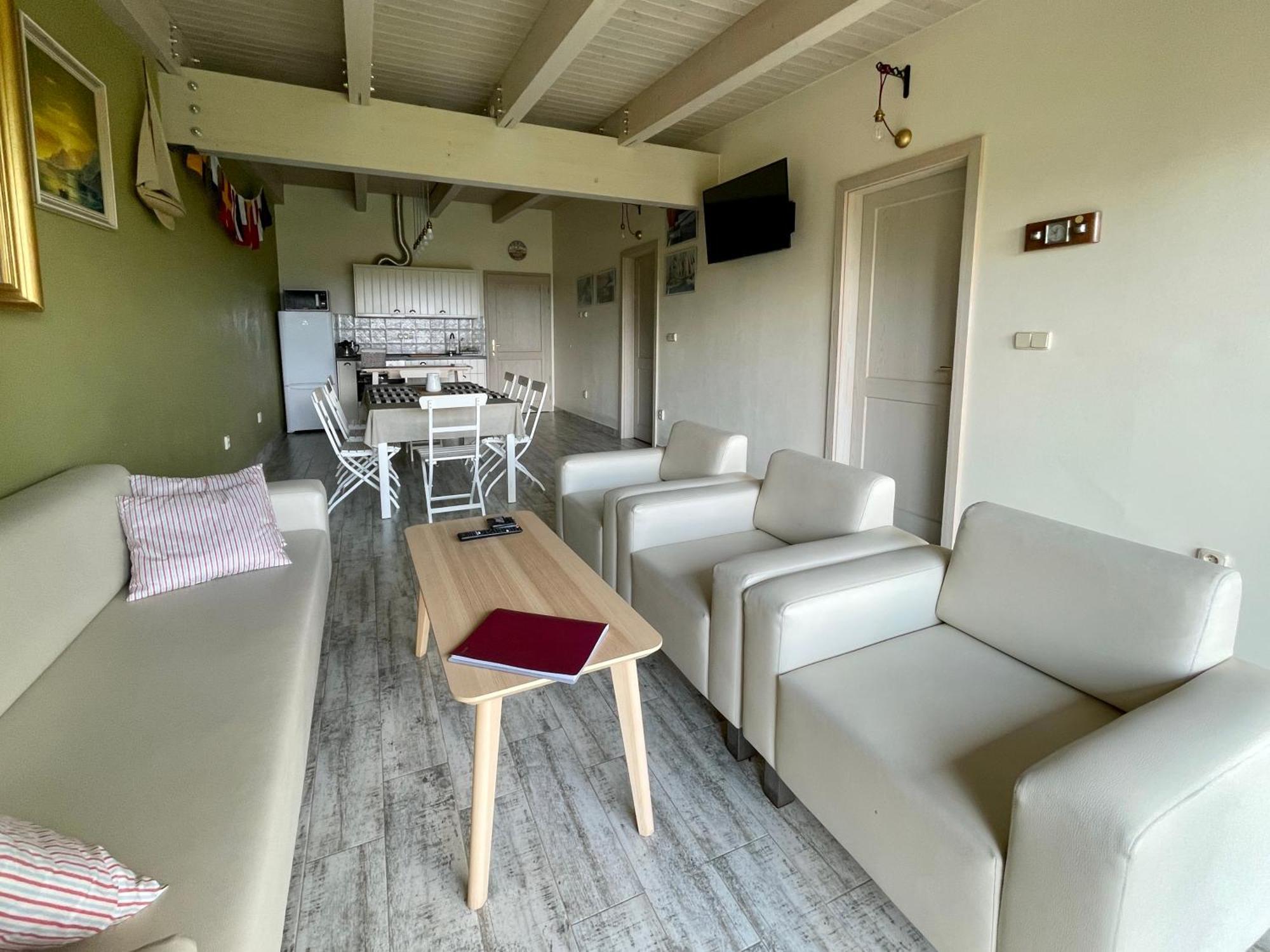 Apartmany Modrinovy Dum ฮอร์นี ปลานา ห้อง รูปภาพ